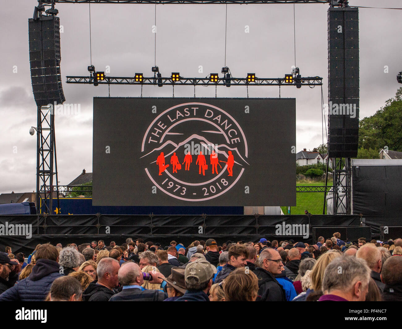 Stirling, in Scozia. 18 Agosto, 2018. Runrig eseguire il loro concerto finale, dopo 45 anni insieme come una band, per un vende la folla, nei campi sotto il Castello di Stirling, Scozia. Credit George Robertson/Alamy Live News Foto Stock