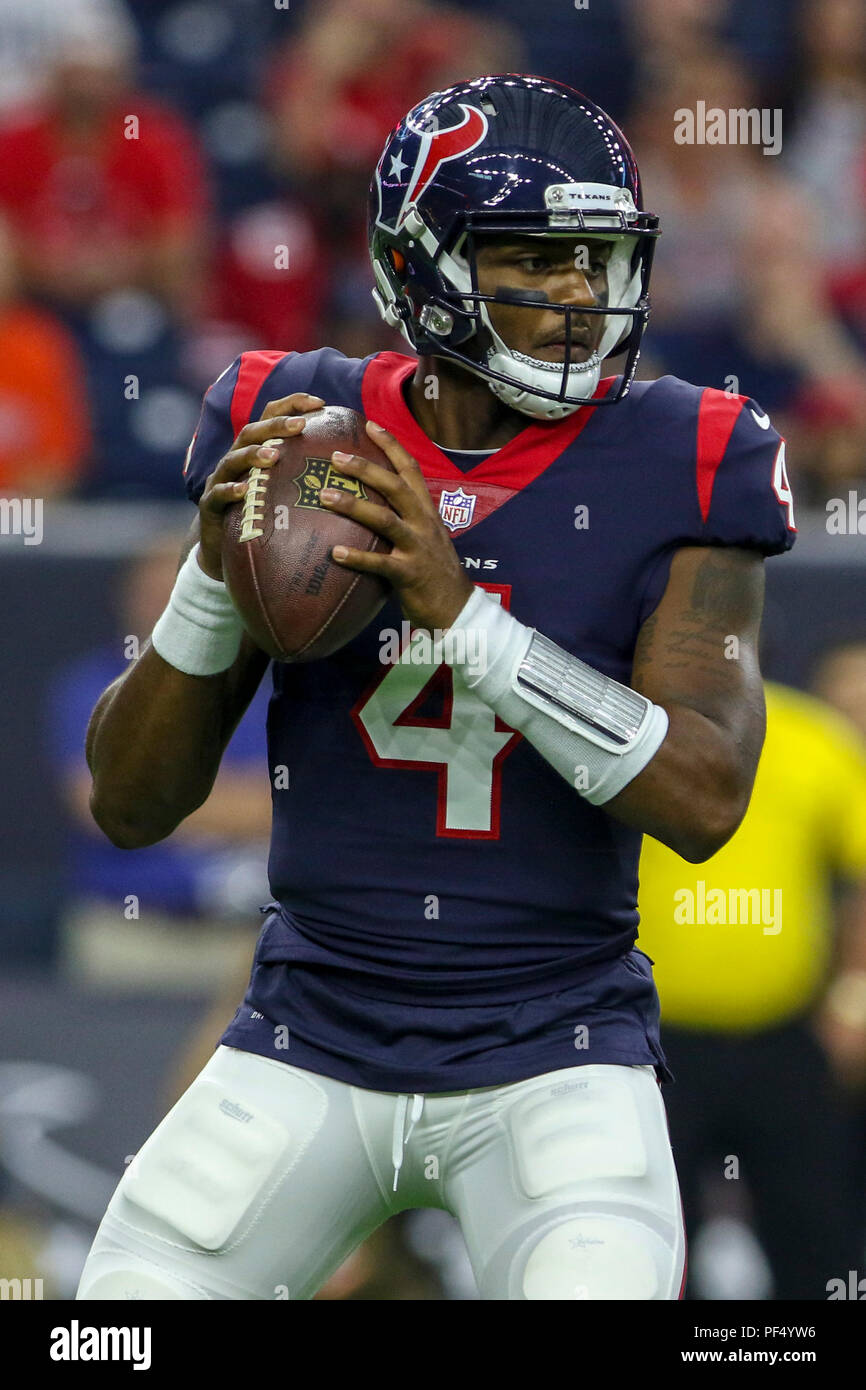 Agosto 18, 2018: Houston Texans quarterback Deshaun Watson (4) durante la preseason NFL partita di calcio tra la Houston Texans e San Francisco 49ers a NRG Stadium di Houston, TX. John Glaser/CSM Foto Stock