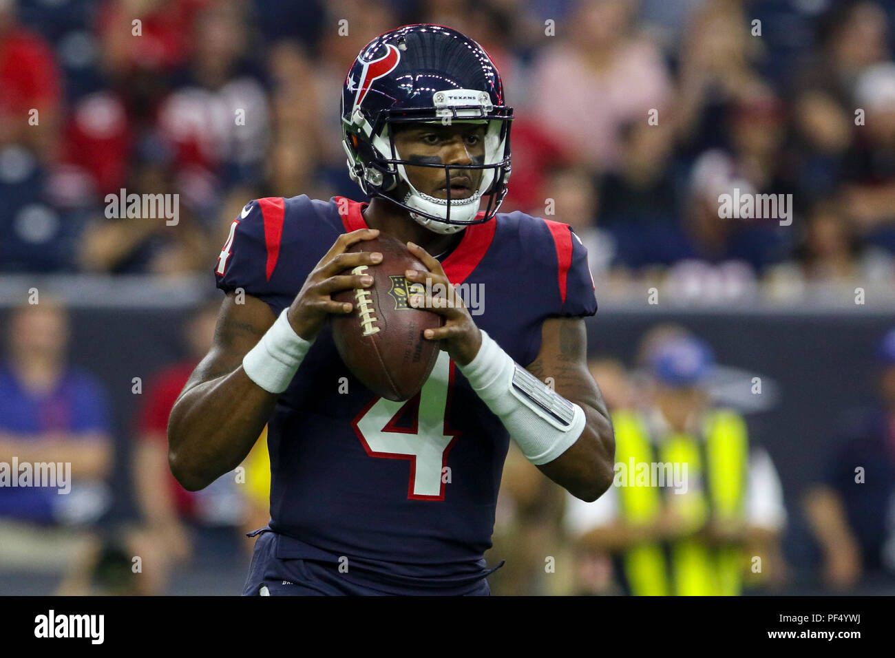 Agosto 18, 2018: Houston Texans quarterback Deshaun Watson (4) durante la preseason NFL partita di calcio tra la Houston Texans e San Francisco 49ers a NRG Stadium di Houston, TX. John Glaser/CSM Foto Stock