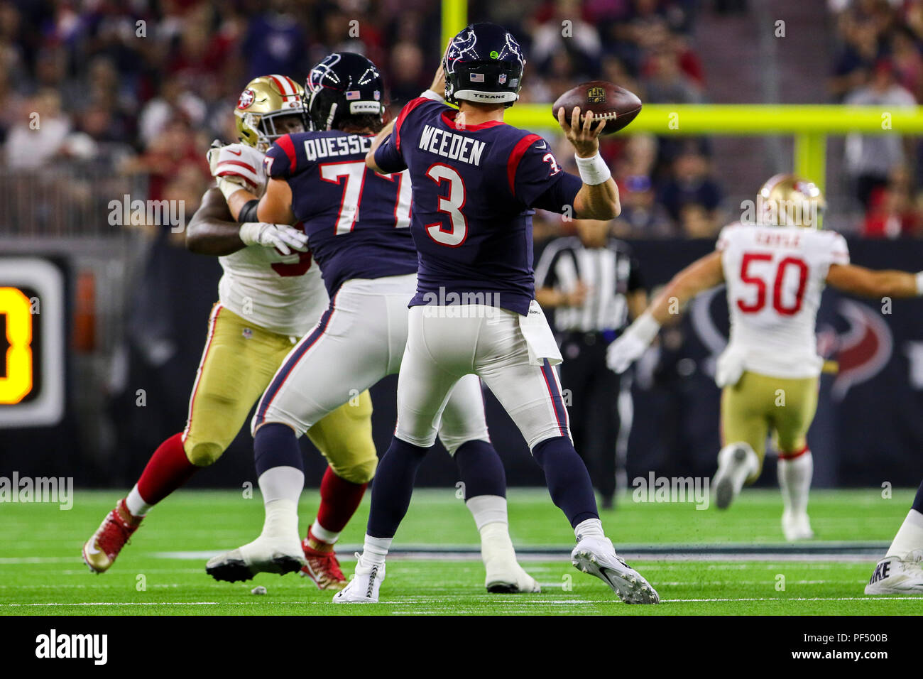 Agosto 18, 2018: Houston Texans quarterback Brandon Weeden (3) durante la preseason NFL partita di calcio tra la Houston Texans e San Francisco 49ers a NRG Stadium di Houston, TX. John Glaser/CSM Foto Stock