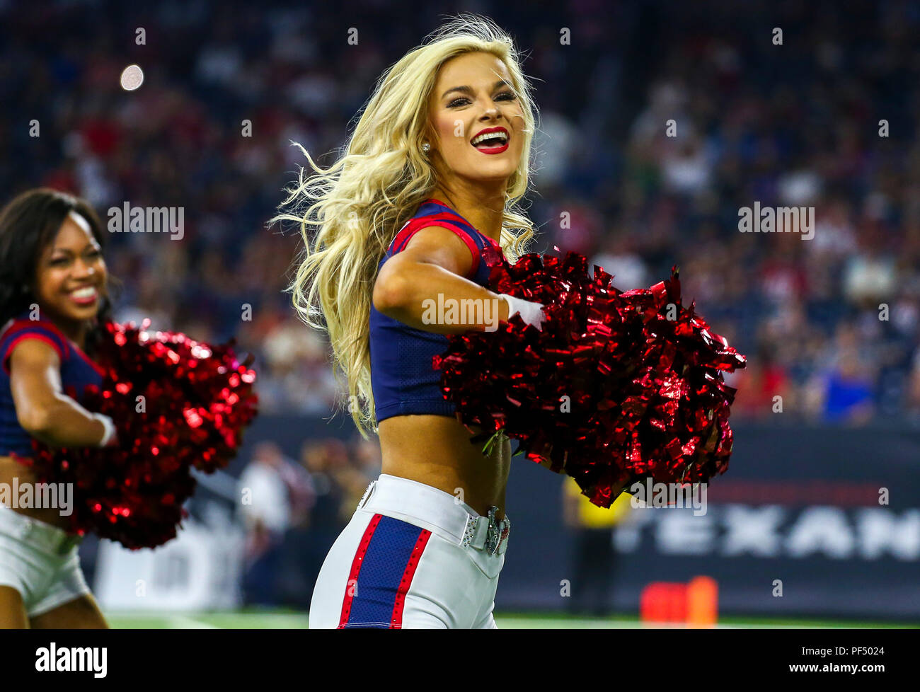 18 agosto 2018: a Houston Texans cheerleader durante la preseason NFL partita di calcio tra la Houston Texans e San Francisco 49ers a NRG Stadium di Houston, TX. John Glaser/CSM Foto Stock
