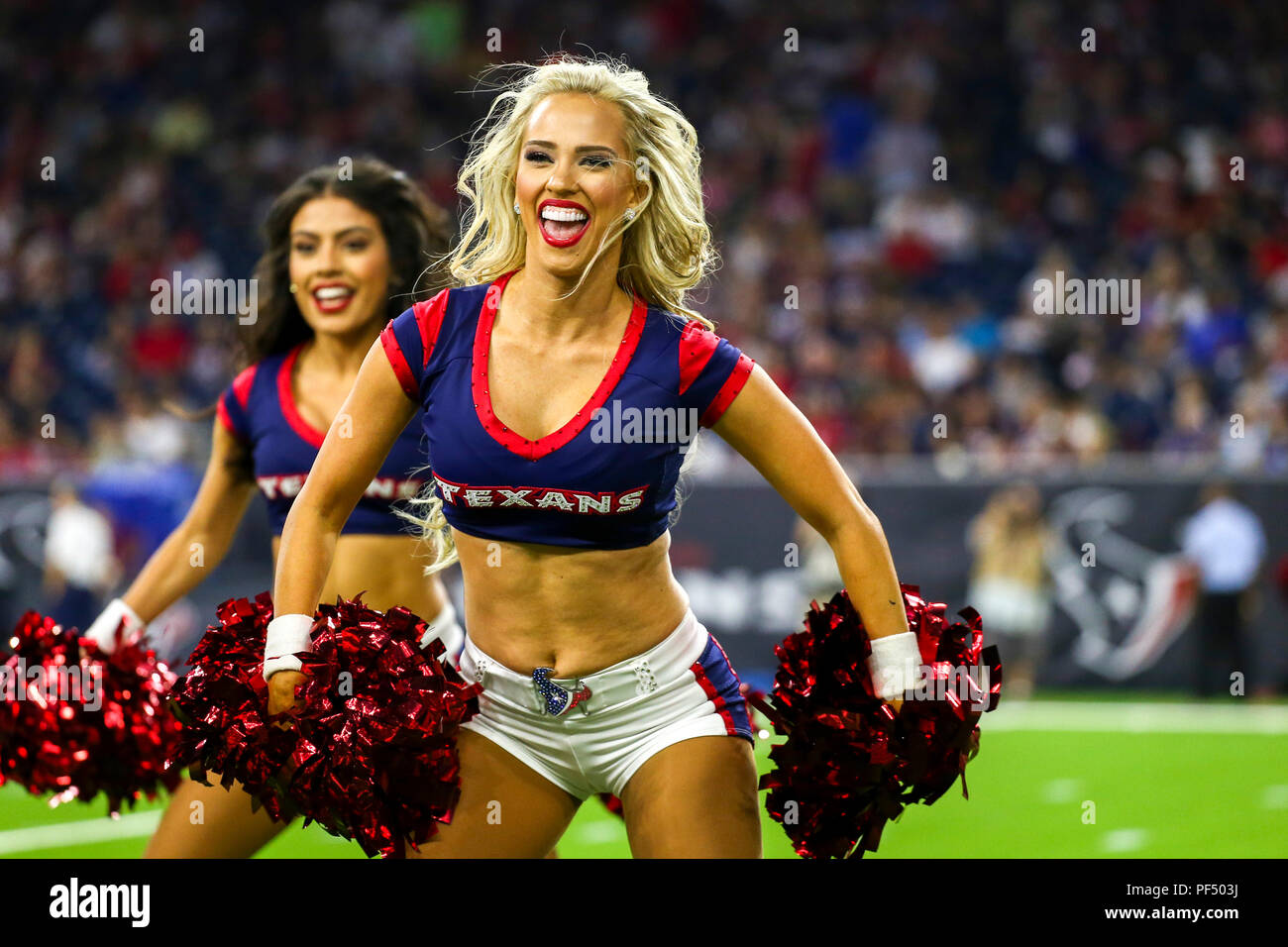 18 agosto 2018: a Houston Texans cheerleader durante la preseason NFL partita di calcio tra la Houston Texans e San Francisco 49ers a NRG Stadium di Houston, TX. John Glaser/CSM Foto Stock