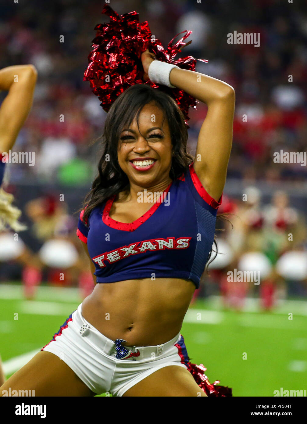 18 agosto 2018: a Houston Texans cheerleader durante la preseason NFL partita di calcio tra la Houston Texans e San Francisco 49ers a NRG Stadium di Houston, TX. John Glaser/CSM Foto Stock