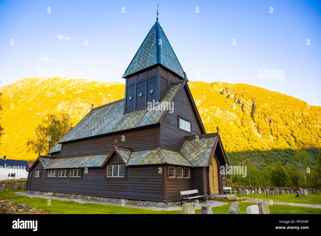 Legno doga Roldal chiesa o Roldal stavkyrkje, Norvegia Foto Stock
