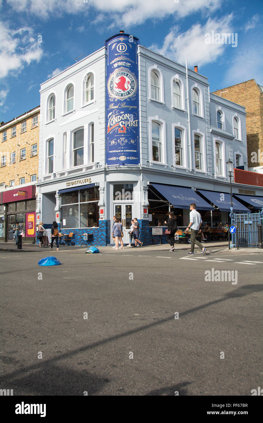 La distilleria, Portobello Road, Londra, W11, Regno Unito Foto Stock