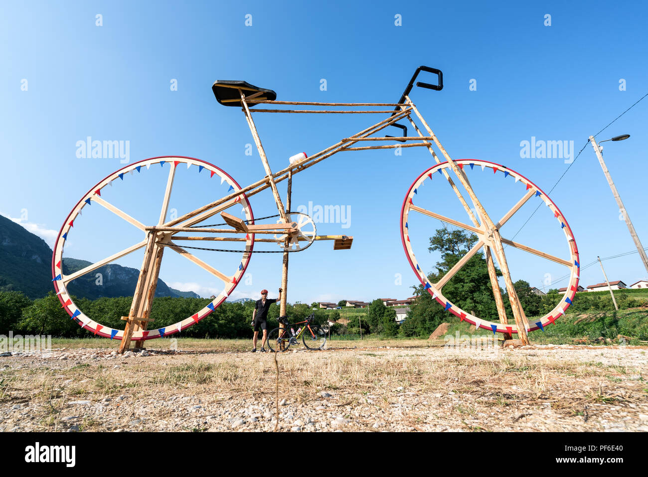 Grande e piccola bicicletta vicino a Pont-en-Royans, Francia, Europa UE Foto Stock