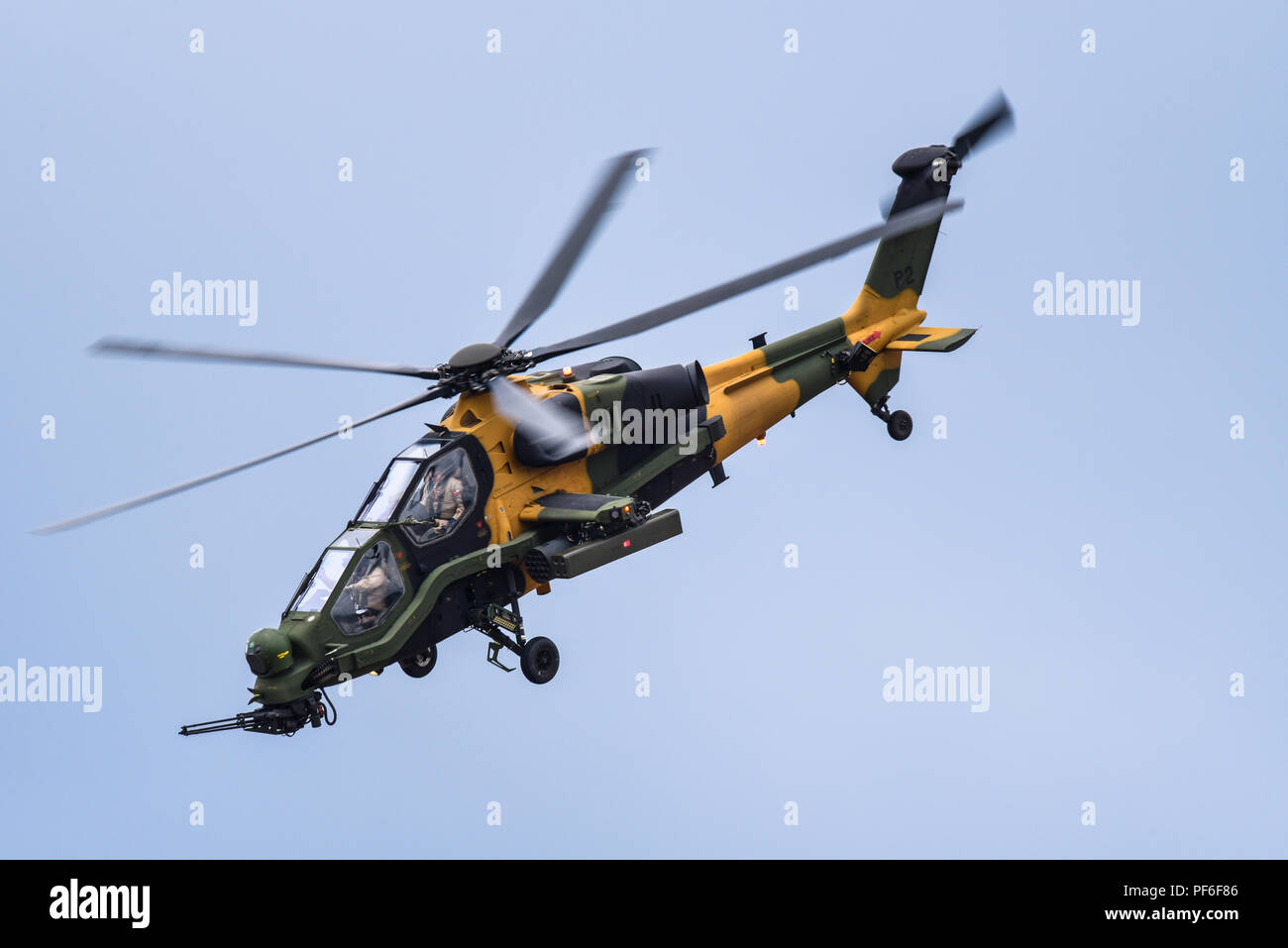 TAI Agusta Westland T129 ATAK attacco elicottero militare a Farnborough Airshow internazionale FIA, aeronautica, aerospaziale trade show Foto Stock