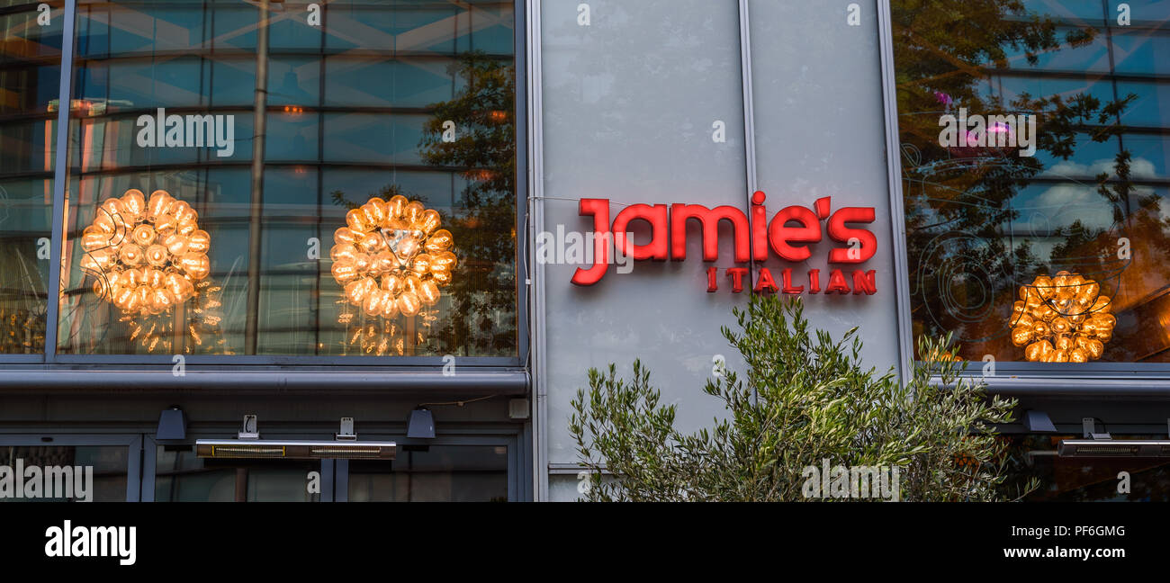 Esterno di Jamie è il ristorante italiano, Paradise Street, Liverpool One. Foto Stock