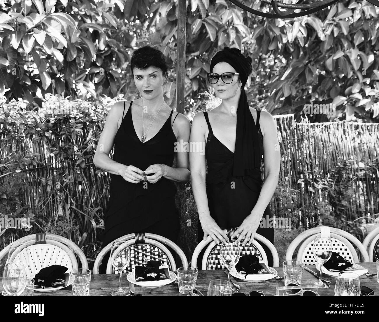 Helena Christensen & Camilla Staerk lanciare il pared Sunglass Collaborazione presso Petit Ermitage tetto in Los Angeles. Dotato di: Helena Christensen, Camilla Staerk dove: West Hollywood, California, Stati Uniti quando: 18 lug 2018 Credit: Brian A/WENN.com Foto Stock