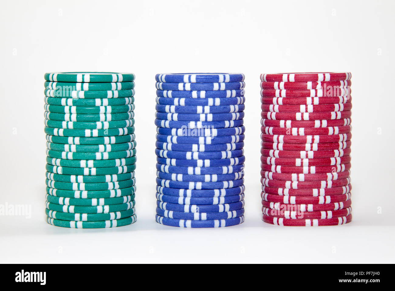 Impilati a cinque colori chip casino Foto Stock