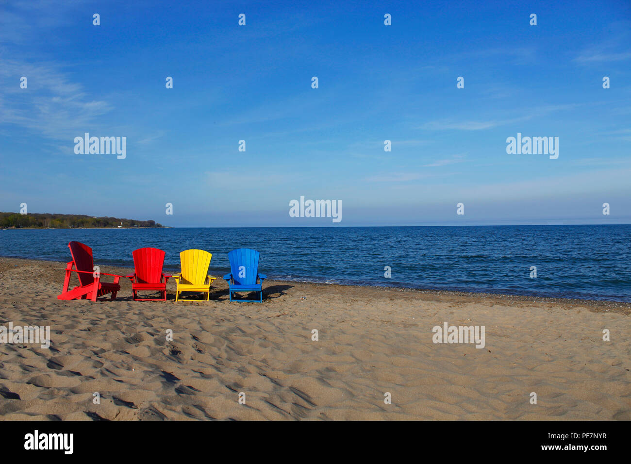 Sedie a sdraio sulla spiaggia Foto Stock