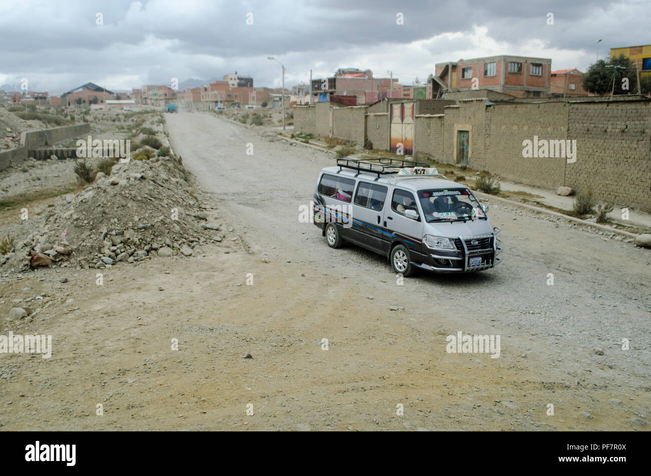 La crescente strade di El Alto Foto Stock