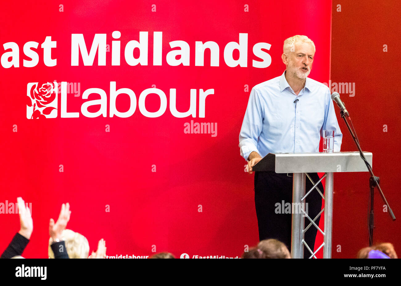 Jeremy Corbyn leader del partito laburista che parla a un popolo Powered Incontro di massa in Mansfield, Nottinghamshire Foto Stock