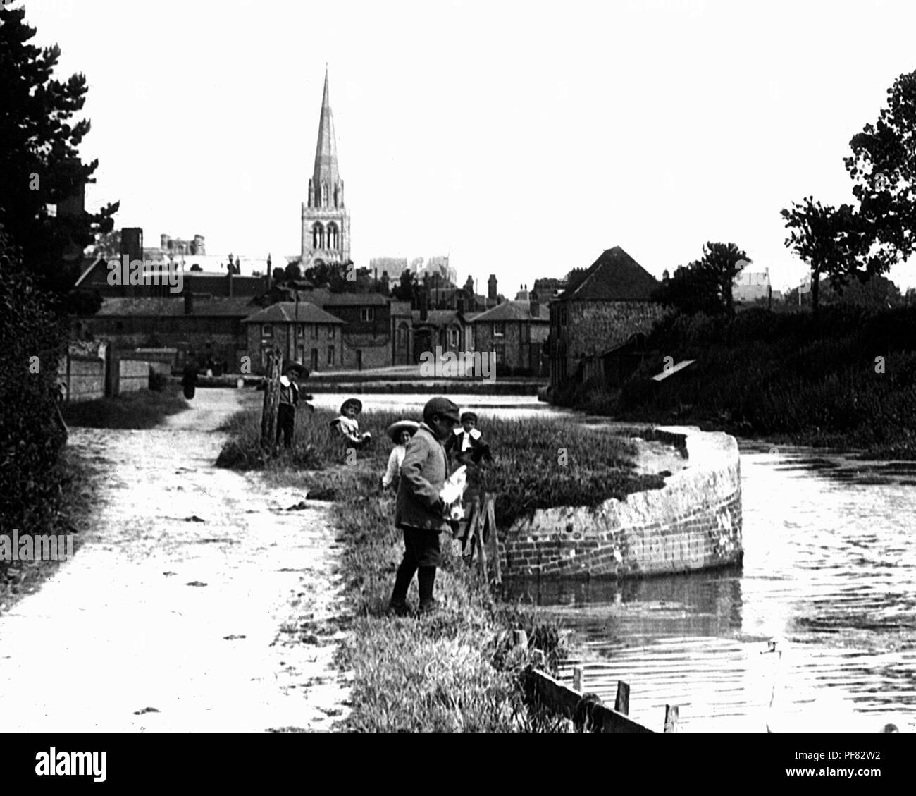 Bambini da fiume a Chichester, PERIODO VITTORIANO Foto Stock