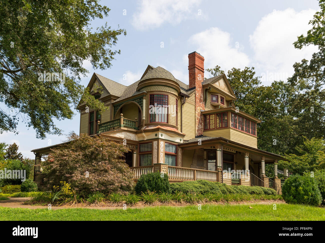 HICKORY, NC, Stati Uniti d'America-19 AUG. 2018: La Harper house è stato costruito nel 1887 ed è considerato uno dei migliori esempi di Queen Anne design in stato. Foto Stock