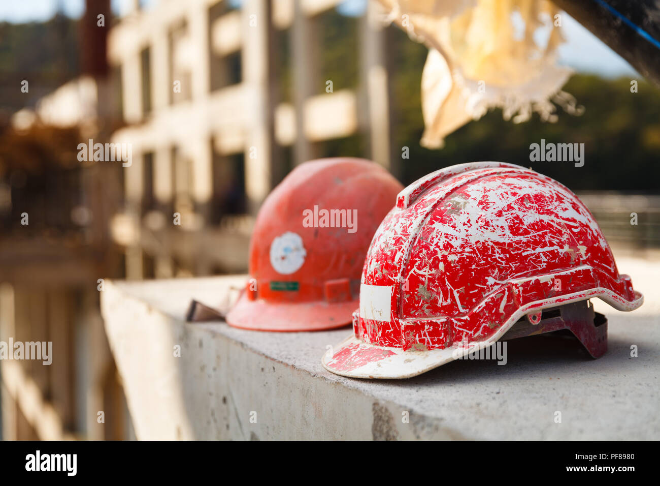 Casco di sicurezza Costruzione ingegneria di apparecchiature del lavoratore Foto Stock