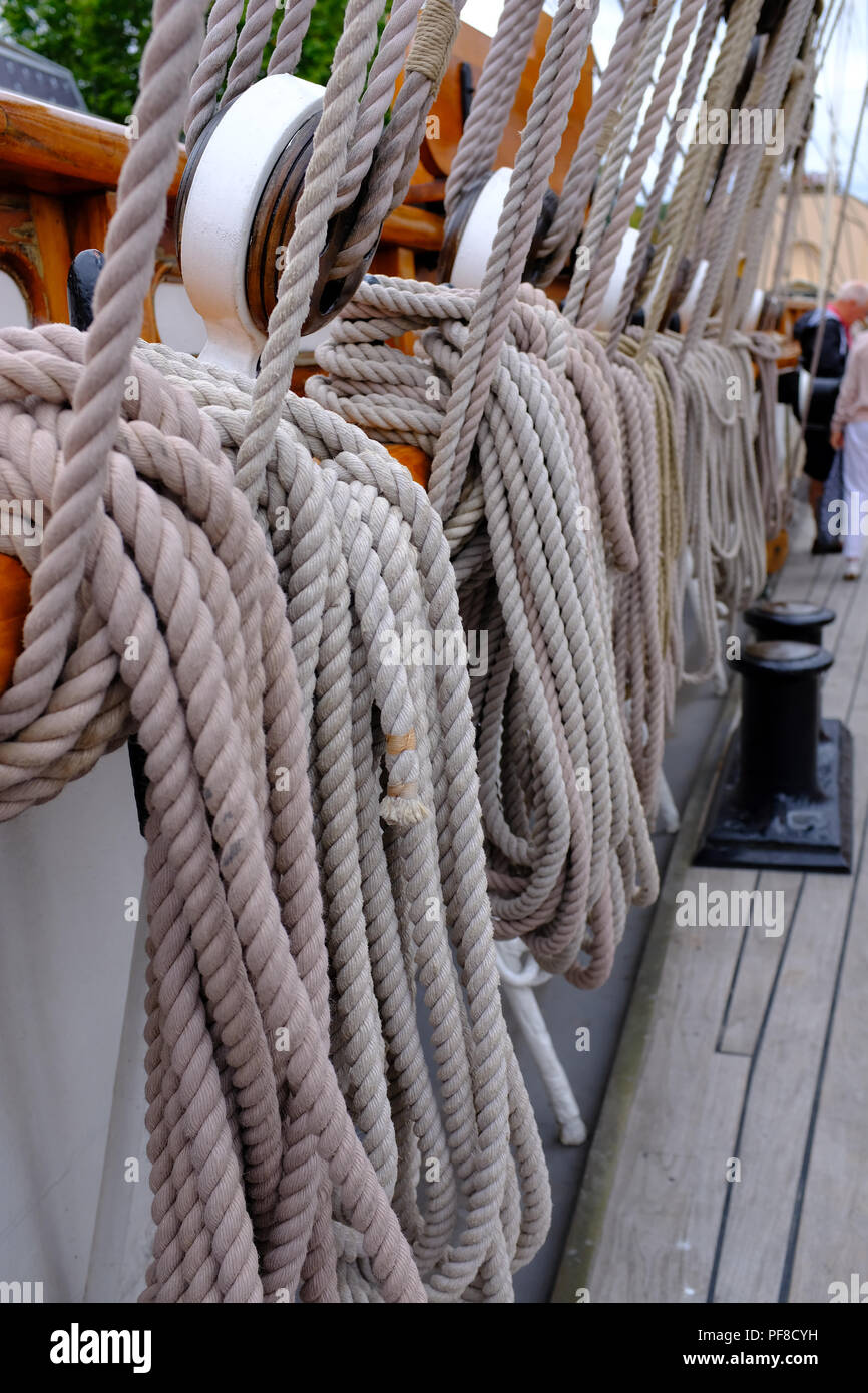 Rigging corde sul ponte del Cutty Sark a Greenwich London REGNO UNITO Foto Stock