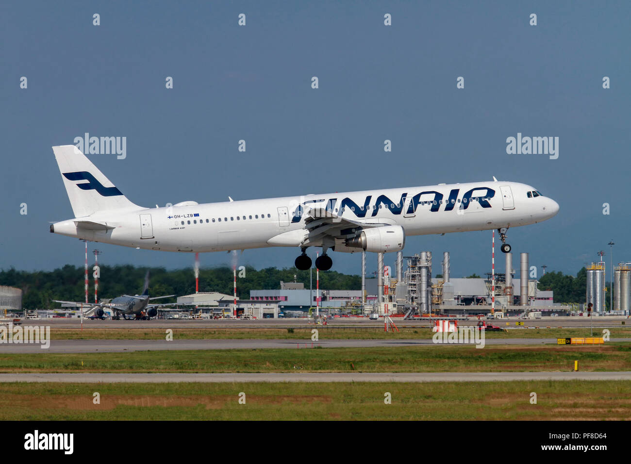 Finnair, Airbus A321-200 a Malpensa (MXP / LIMC), Milano, Italia Foto Stock