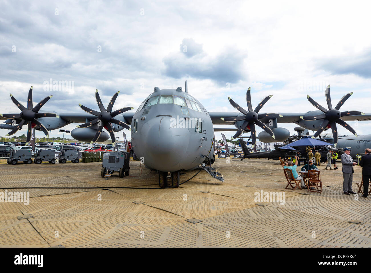 Lockheed C-130H con elica a otto pale e motori RR T56 al Farnborough International Airshow FIA, Aviation, Aerospace Trade Show 2018 Foto Stock
