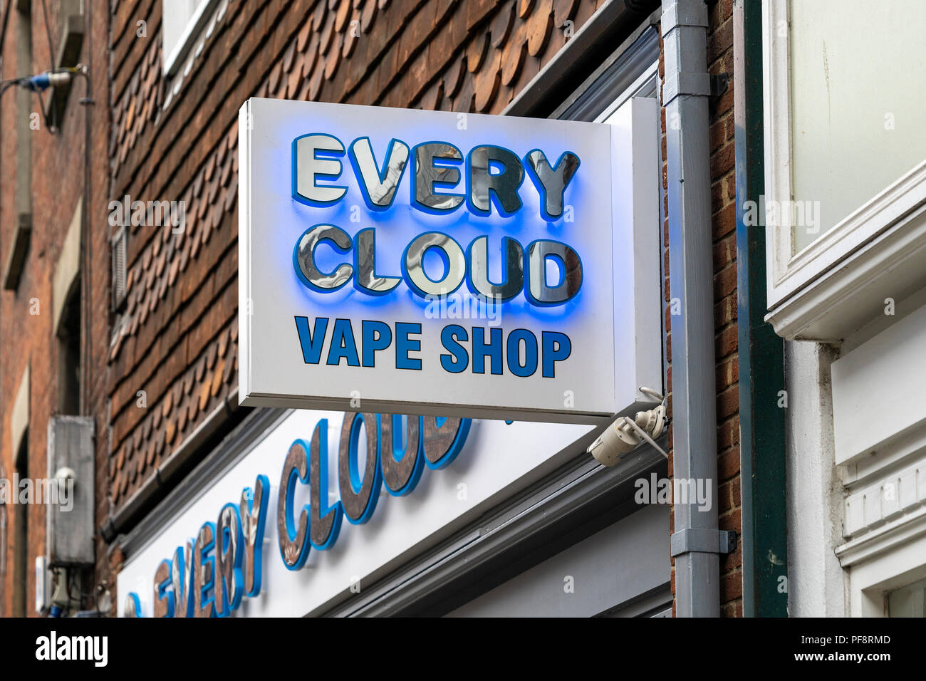 Insegna Luminosa Al Neon LED A Forma Di Scritta VAPE, Perfetta Per Decorare Camere, Bar O Negozi Di Sigarette Elettroniche.