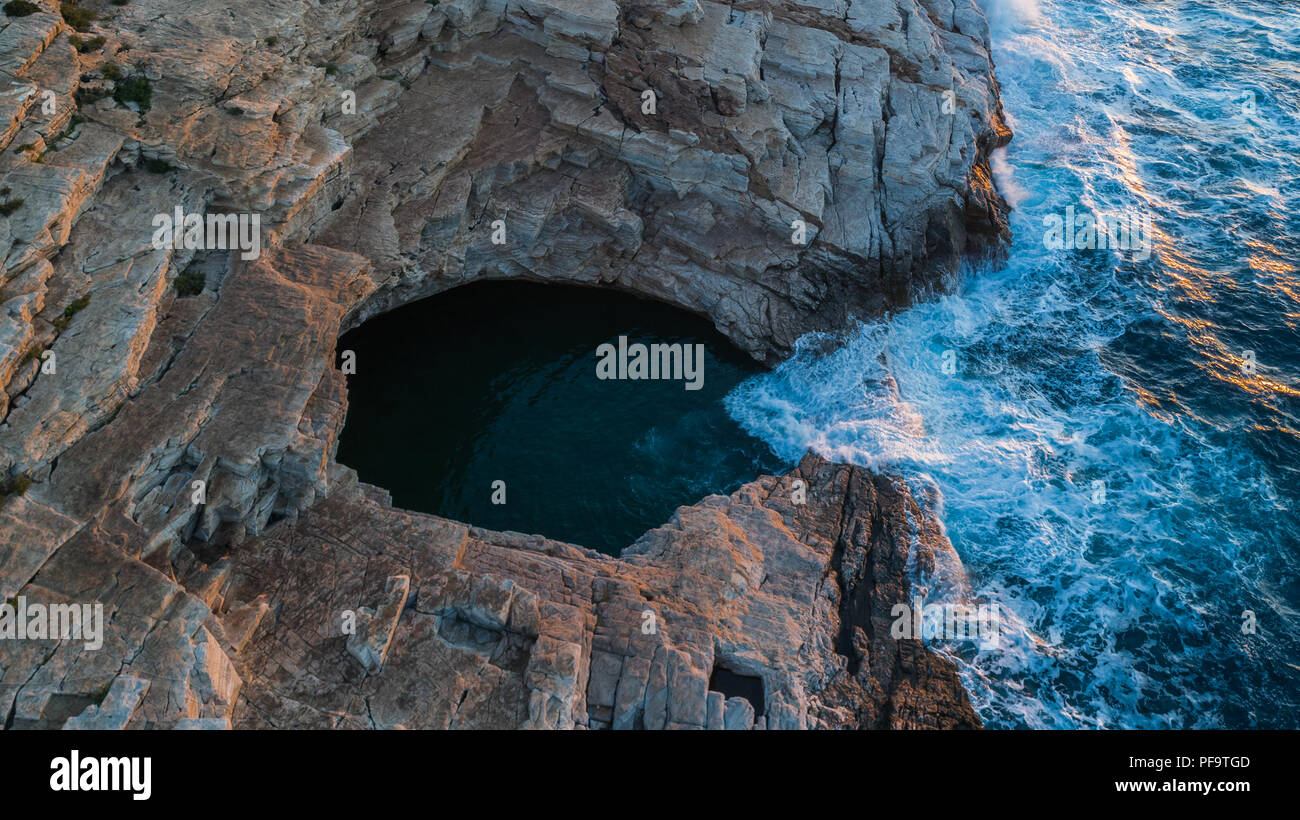 Giola, naturale piscina di acqua di mare situato in Thassos Island, Grecia Foto Stock