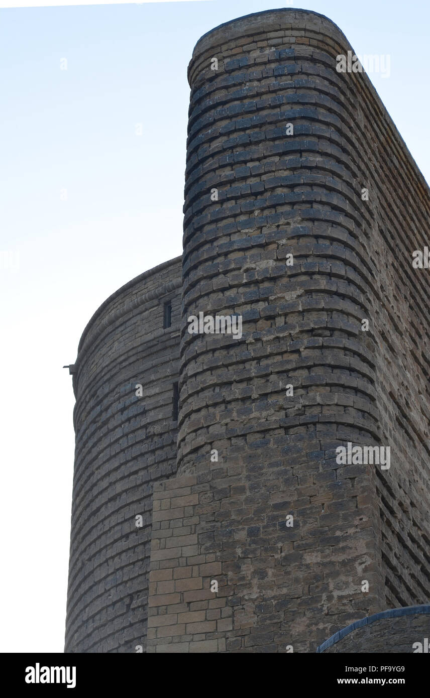 La fanciulla Torre (QIz Qalasi), un enigmatico antico monumento a Baku la città vecchia Foto Stock