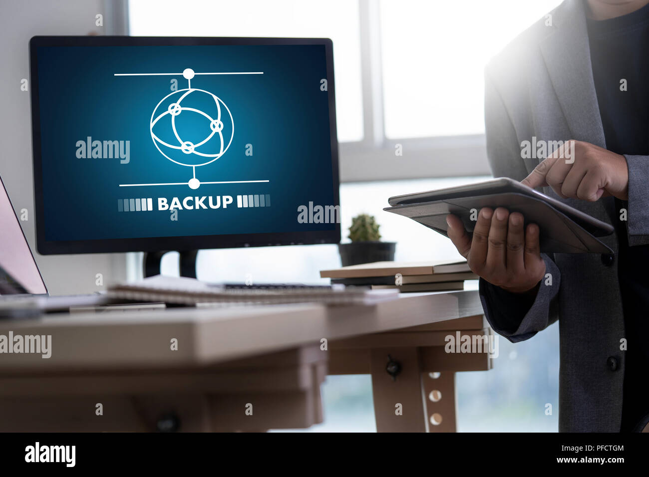 LIVE STREAMING Backup Download digitale di elaborazione un trasferimento dei dati , il download di streaming Foto Stock