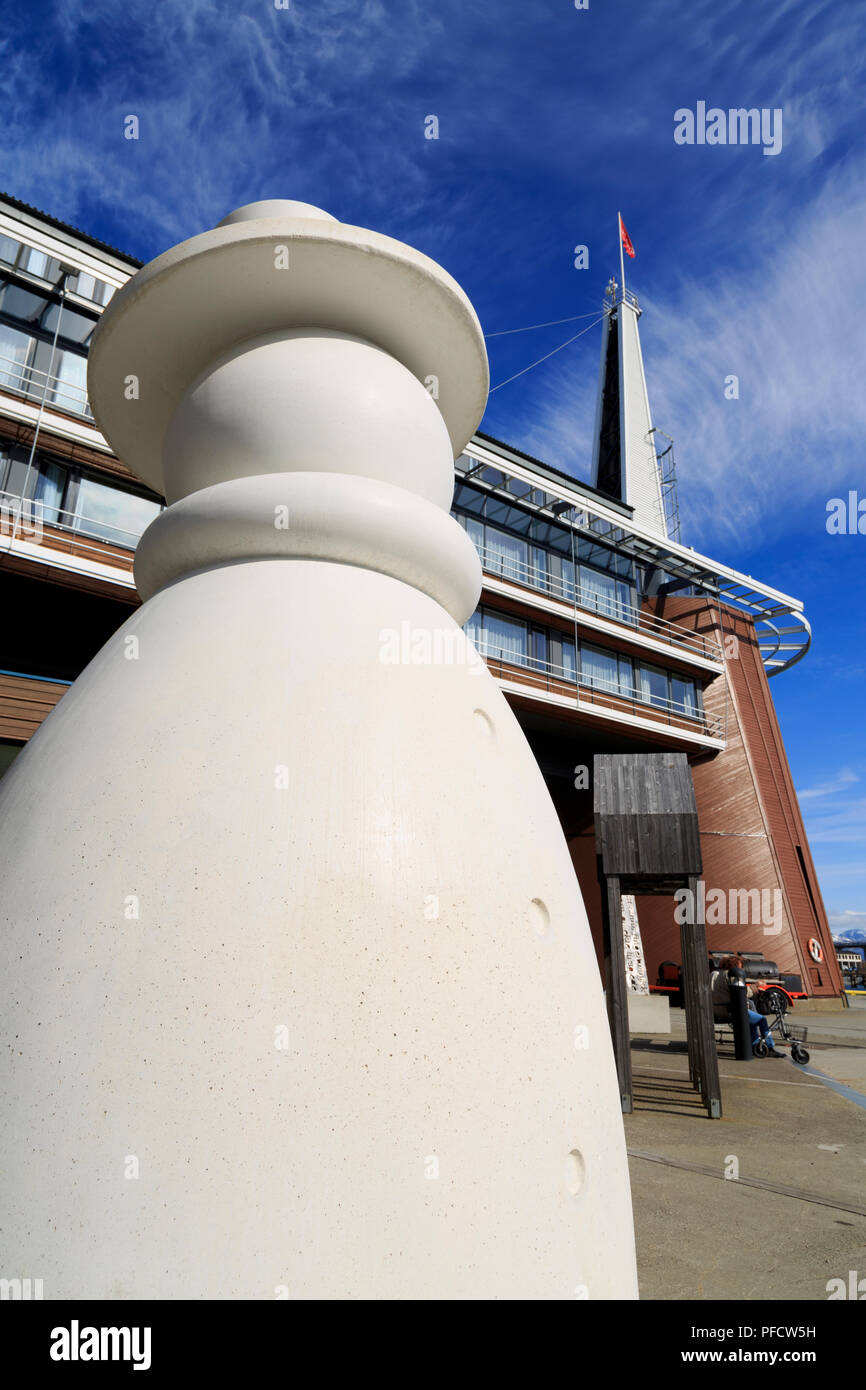 La scultura, Scandic Hotel Tromso City, Tromsoya Isola, Troms County, Norvegia Foto Stock