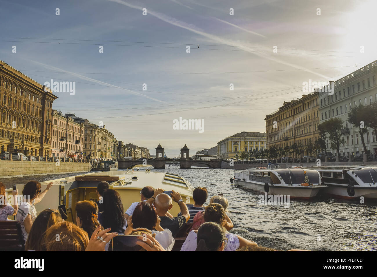 ST. PETERSBUG, Russia - 9 AGOSTO 2018, Petrograd dal fiume Foto Stock