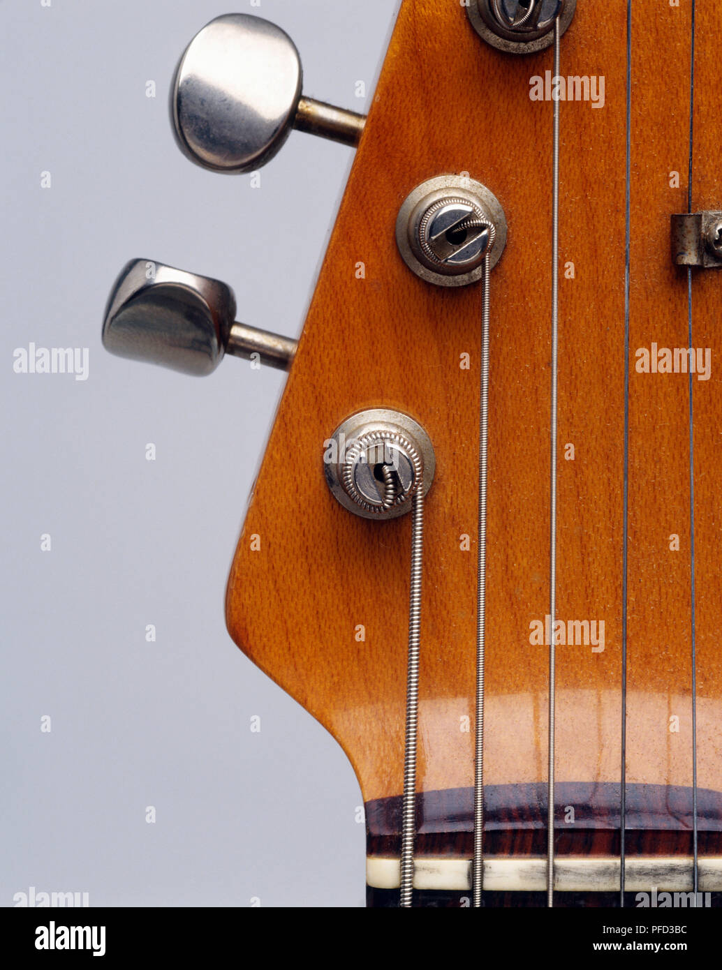 Chiavi di Accordatura della chitarra elettrica, close-up Foto stock - Alamy