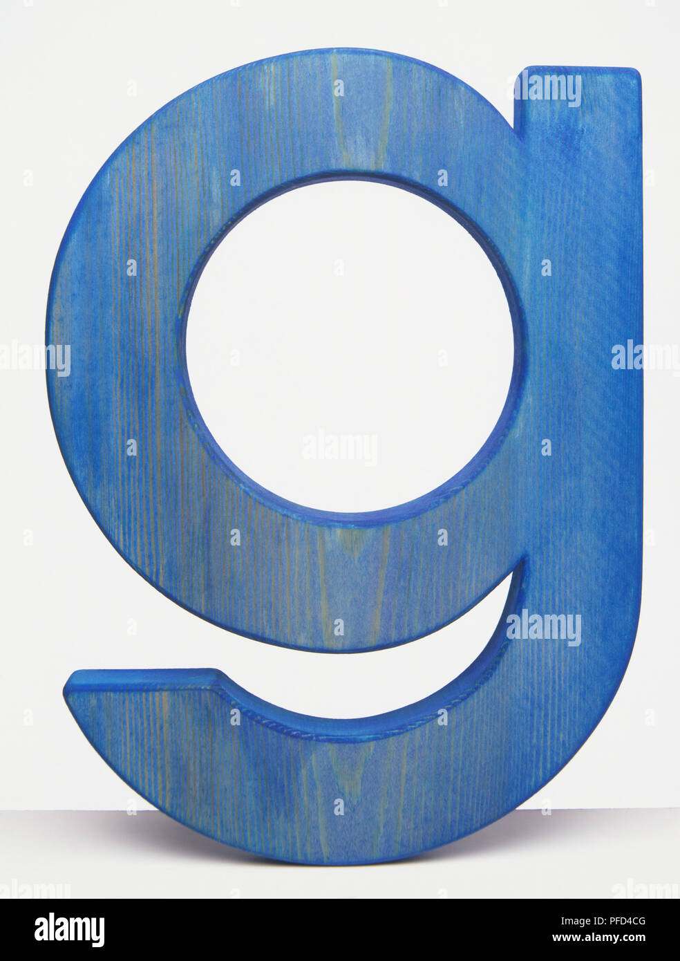 In legno di colore blu lettera "g" Foto Stock