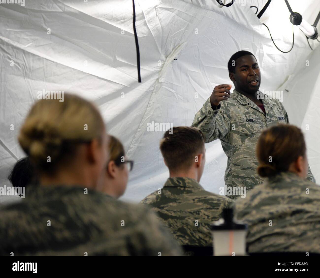 . Partecipa inoltre condotto in grado di sopravvivere e di operare la formazione, o ATSO per migliorare le loro prestazioni durante le circostanze stressanti. Foto Stock