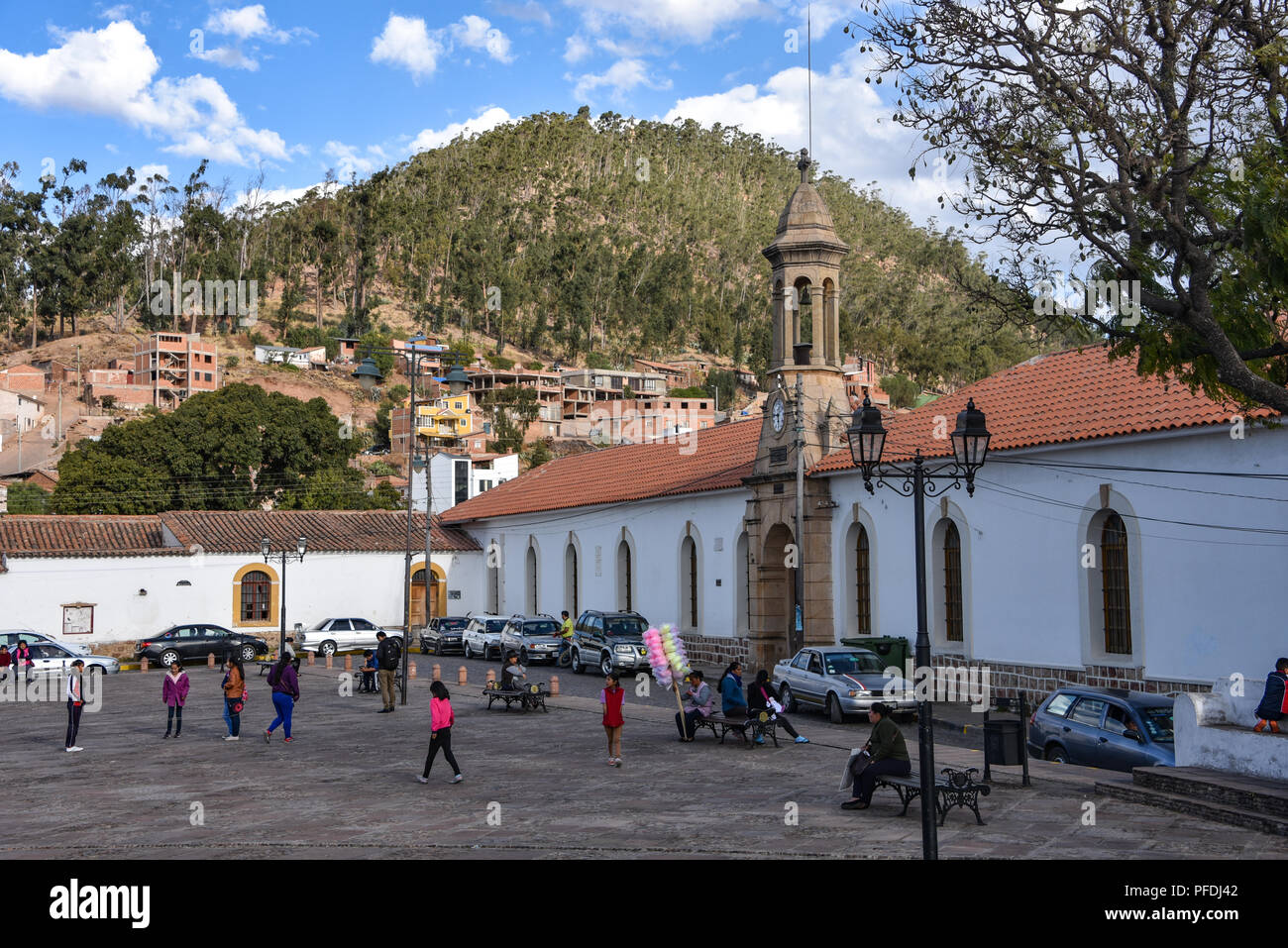 Plaza Pedro de Anzares, e gli edifici coloniali e Monastero di La Recoleta, Sucre, Bolivia Foto Stock