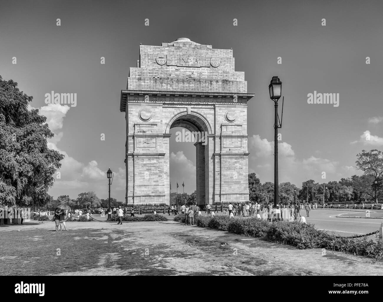 New Delhi , India- Settembre 08, 2014 Una vista di India Gate sotto il cielo blu. Foto Stock
