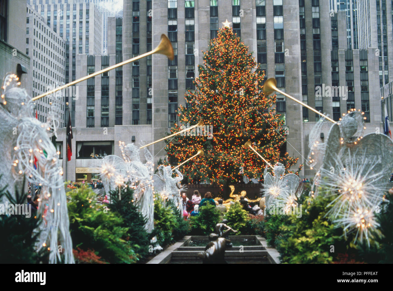 New York Acceso L Albero Di Natale Al Rockefeller Center 2019