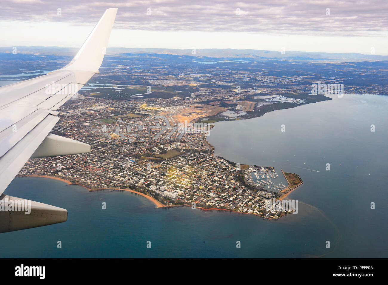 Vista Panoramica di Brisbane e la costa da un jetliner, Queensland, QLD, Australia Foto Stock