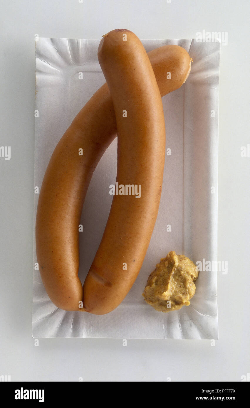 Due frankfurters con mostarda Foto Stock