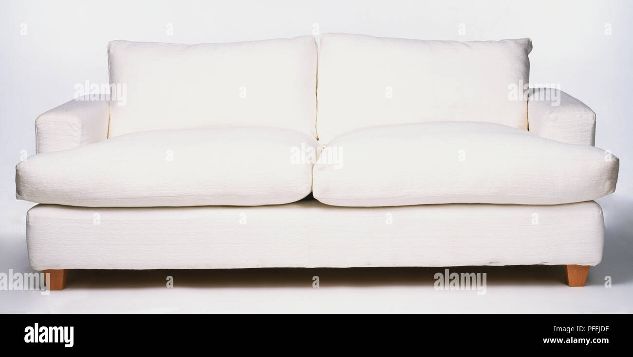 Semplice e moderno di colore bianco biposto di divano. Foto Stock
