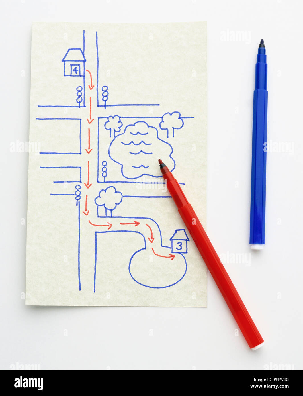 Semplice disegnati a mano la mappa in rosso e blu. Foto Stock