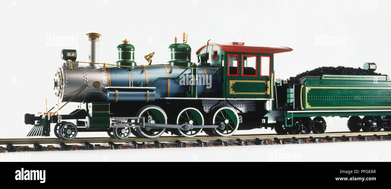 Toy treno a vapore, vista laterale Foto Stock