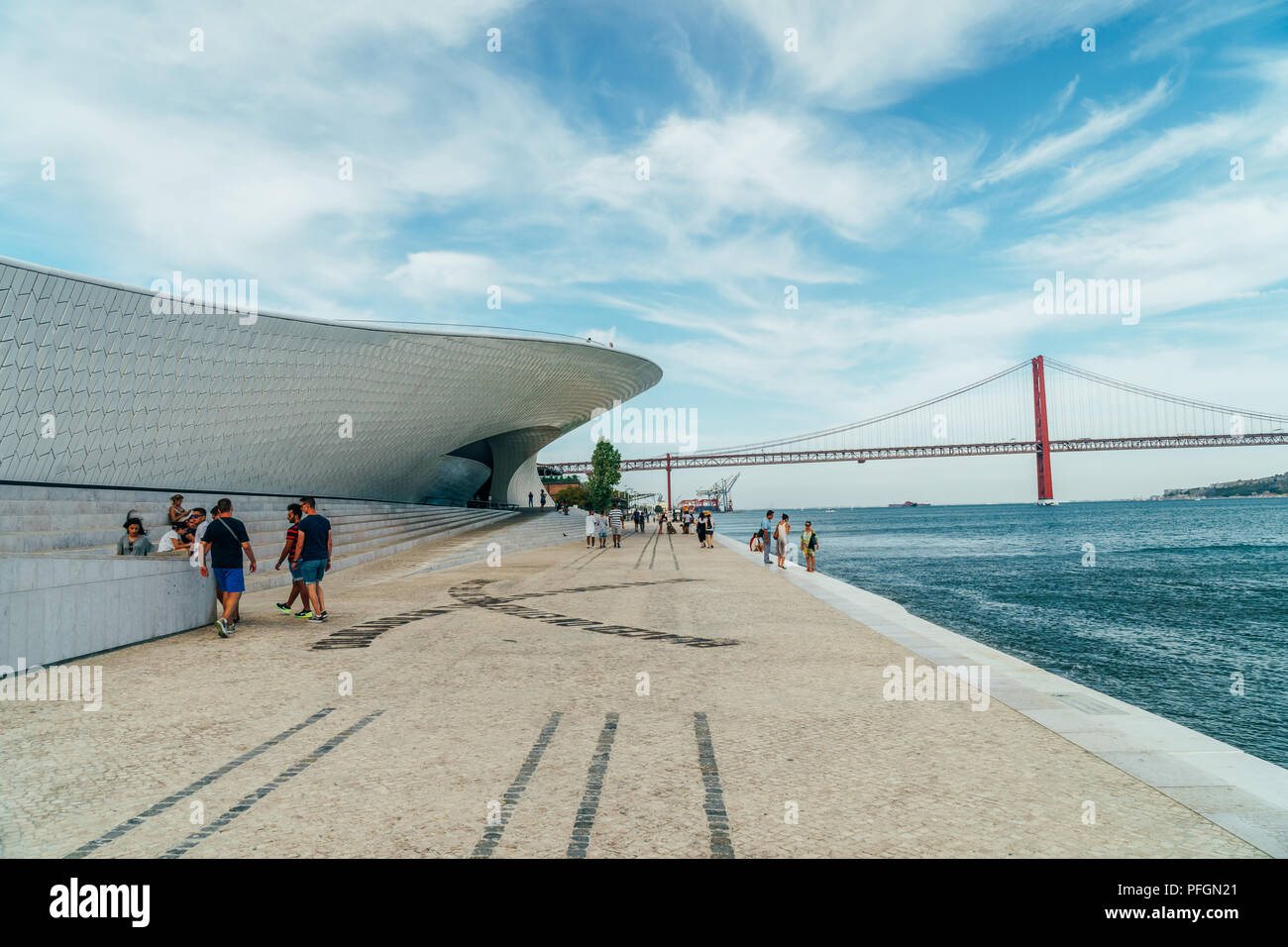 Lisbona, Portogallo - 23 agosto 2017: Il nuovo museo di arte, architettura e tecnologia (Museu de Arte, Arquitetura e Tecnologia) o Maat è una scienza Foto Stock