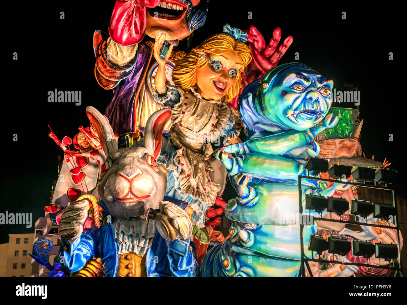 Sciacca, Agrigento, Italia, Gennaio, 2018. Carrelli con colorate sculture nel fantastico carnevale che si svolge ogni anno a Sciacca, Sicilia Foto Stock