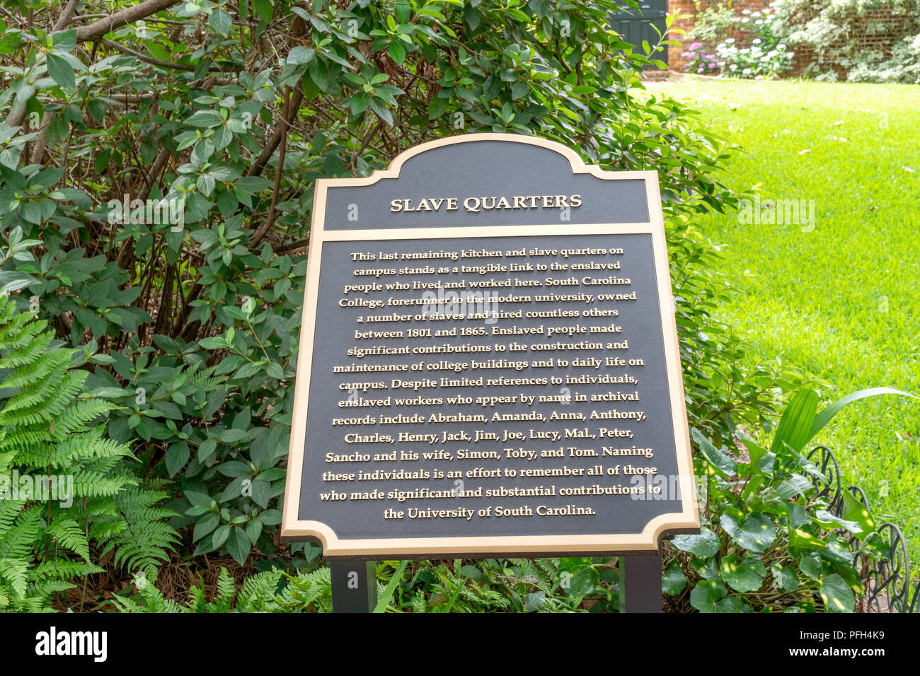 COLUMBIA, SC/USA Giugno 5, 2018: Slave Quarters lapide sul campus della Università della Carolina del Sud. Foto Stock