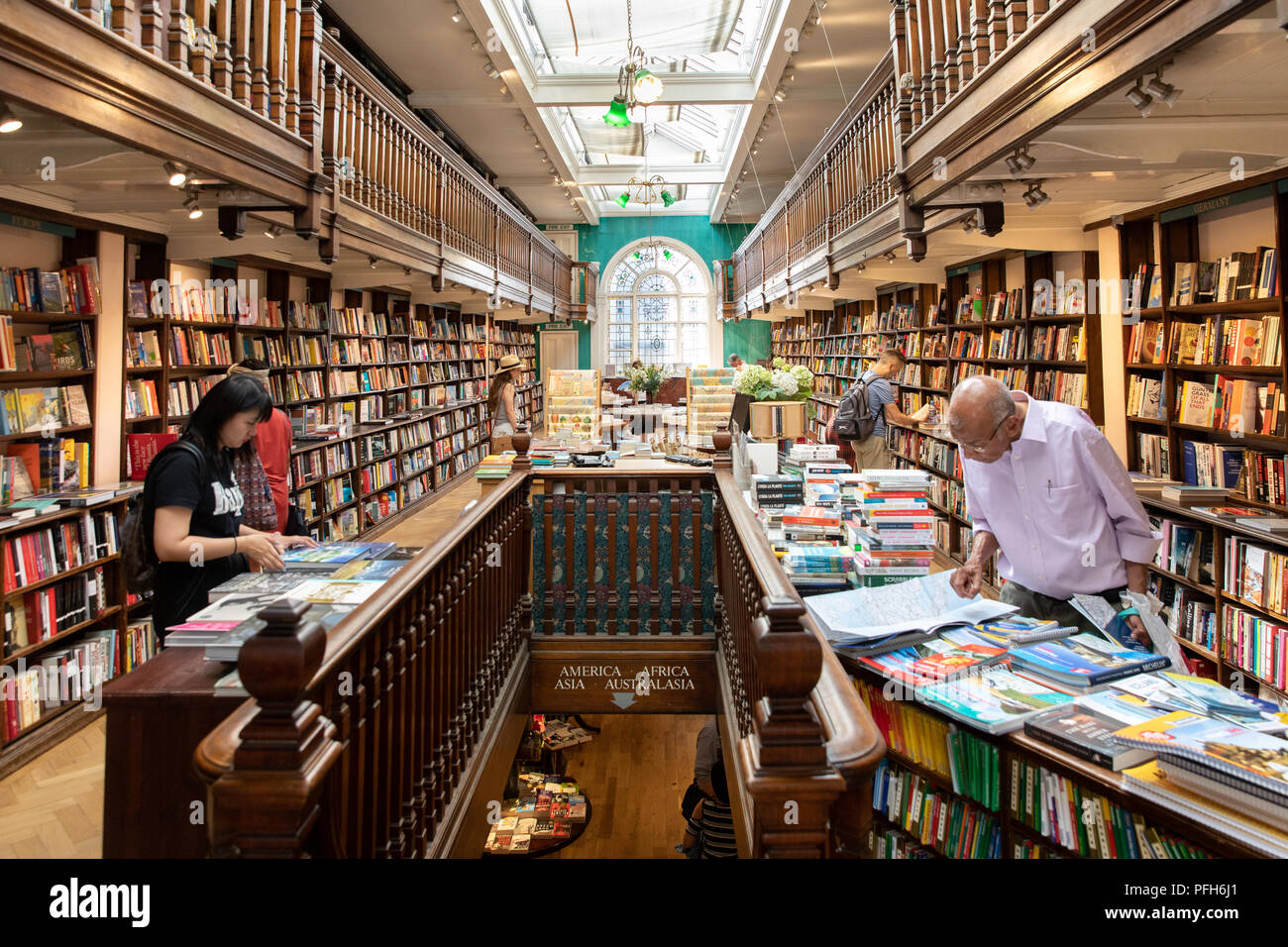 Daunt book store in Marylebone High Street, Londra Foto Stock