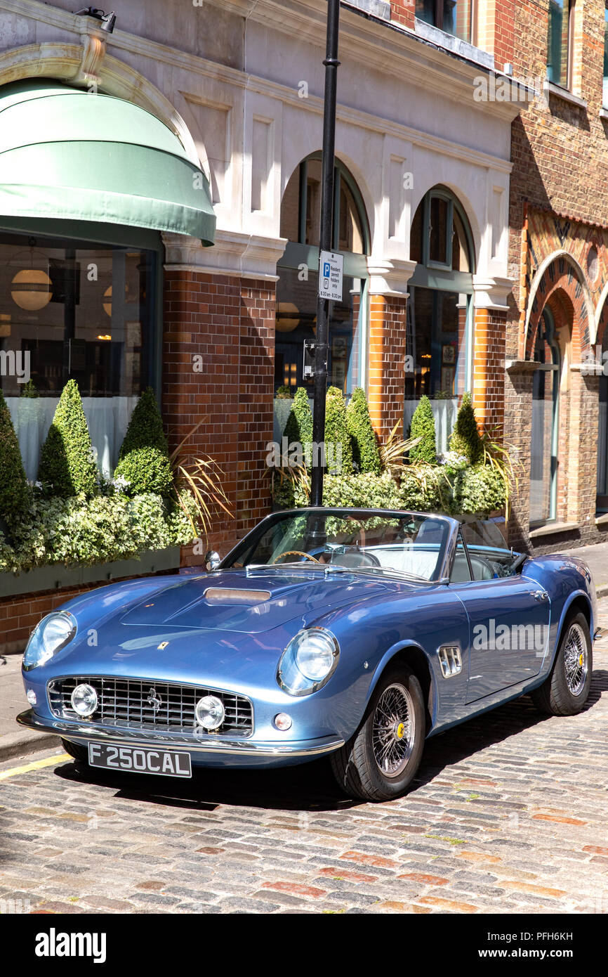 Vintage Ferrari auto convertibili. Foto Stock