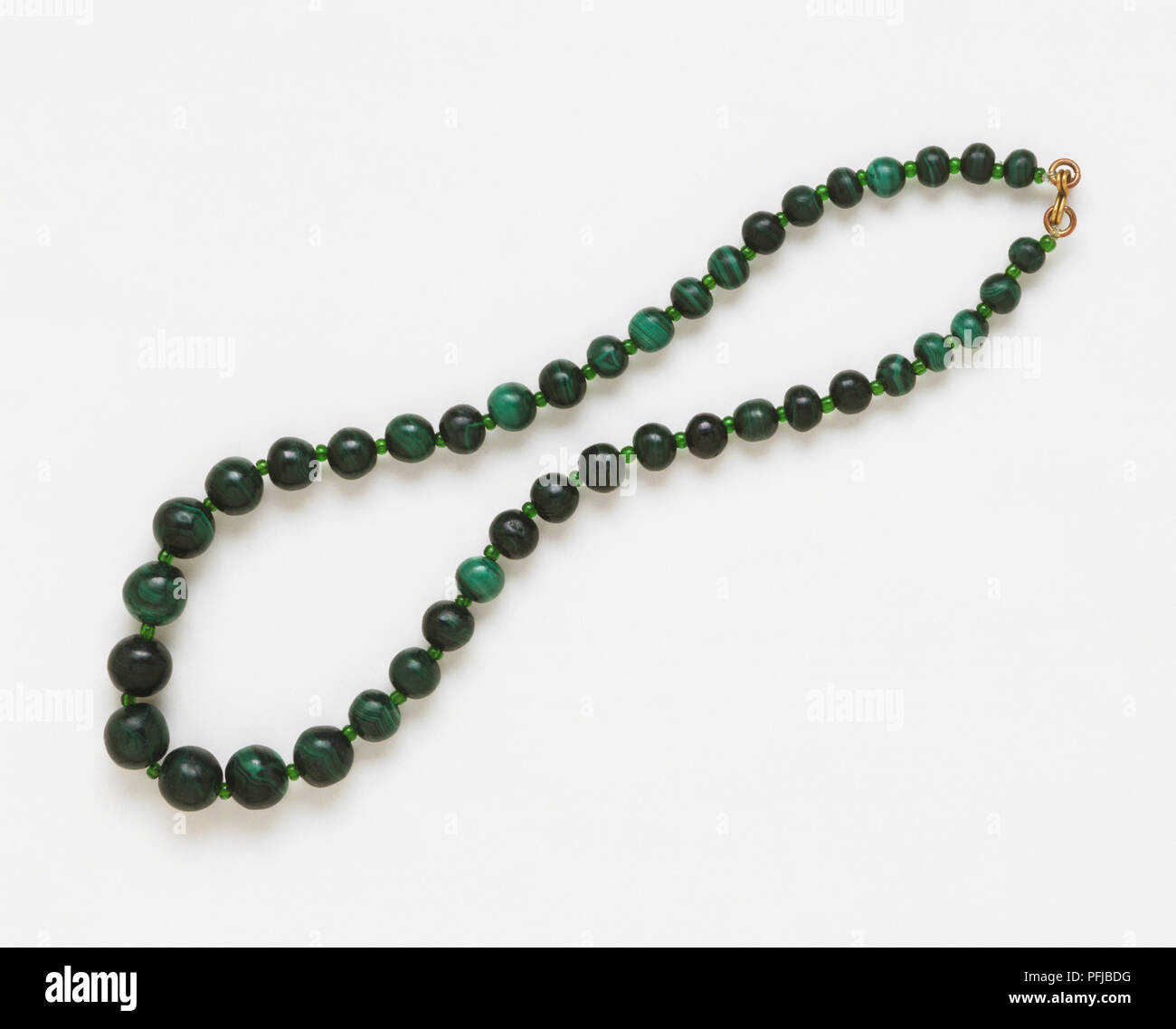 Verde collana di perle Foto Stock
