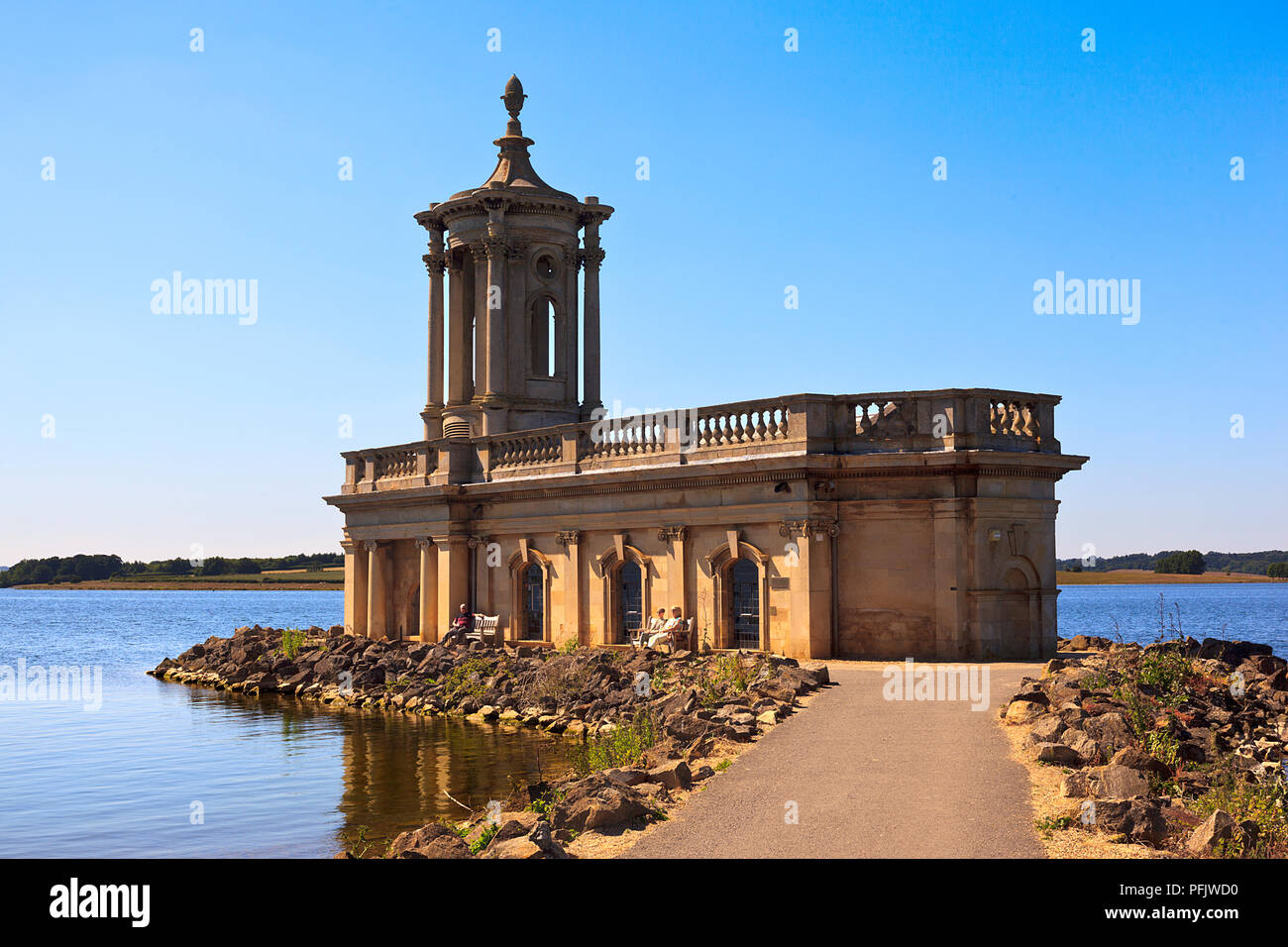 Normanton Chiesa su Rutland acqua Foto Stock