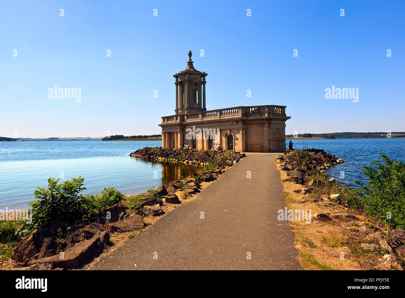 Normanton Chiesa su Rutland acqua Foto Stock