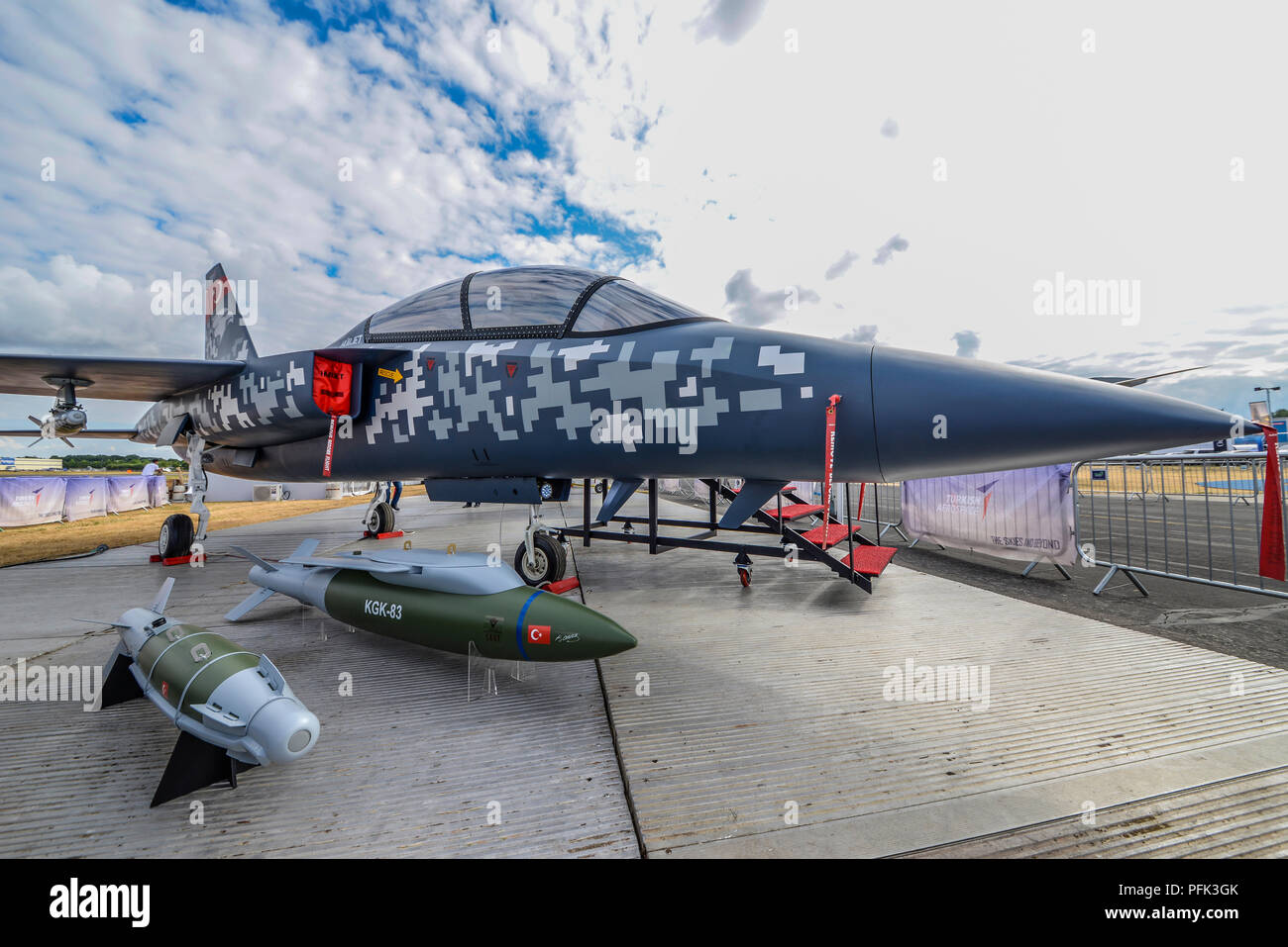 Bagno turco Industrie Aerospaziali Hurjet a Farnborough Airshow internazionale, aerospaziale aviation trade show. Advanced Jet Trainer & Light Attack aeromobile Foto Stock