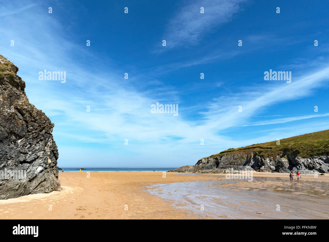 Sunny estate meteo polly scherzo beach, porth scherzo, Cornwall, Inghilterra, Regno Unito, Foto Stock
